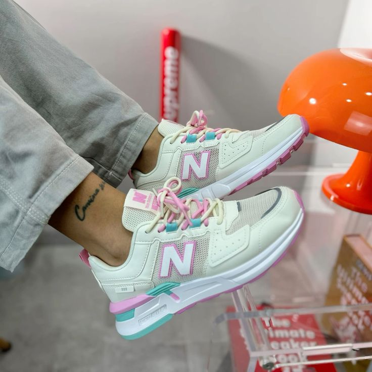 New Balance - Pink & Cream